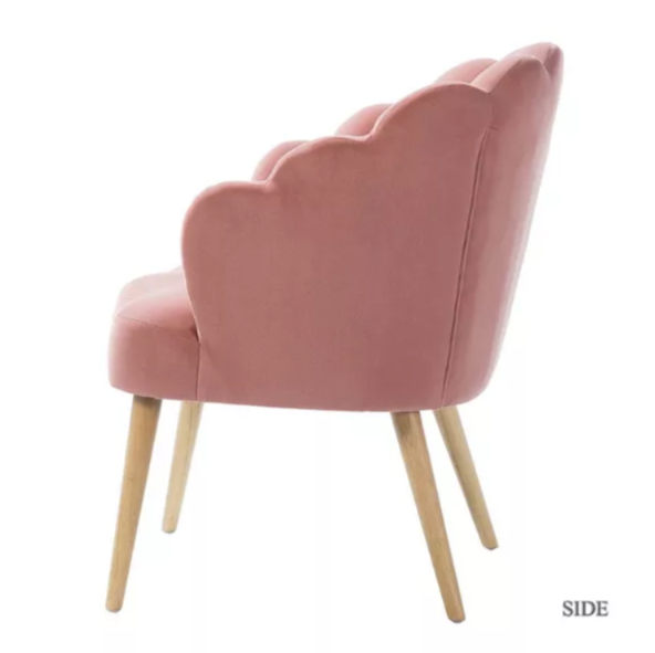 Luxury Upholstered Velvet Arm Chair with Scalloped Back Design – Premium Accent Chair for Modern Living Spaces